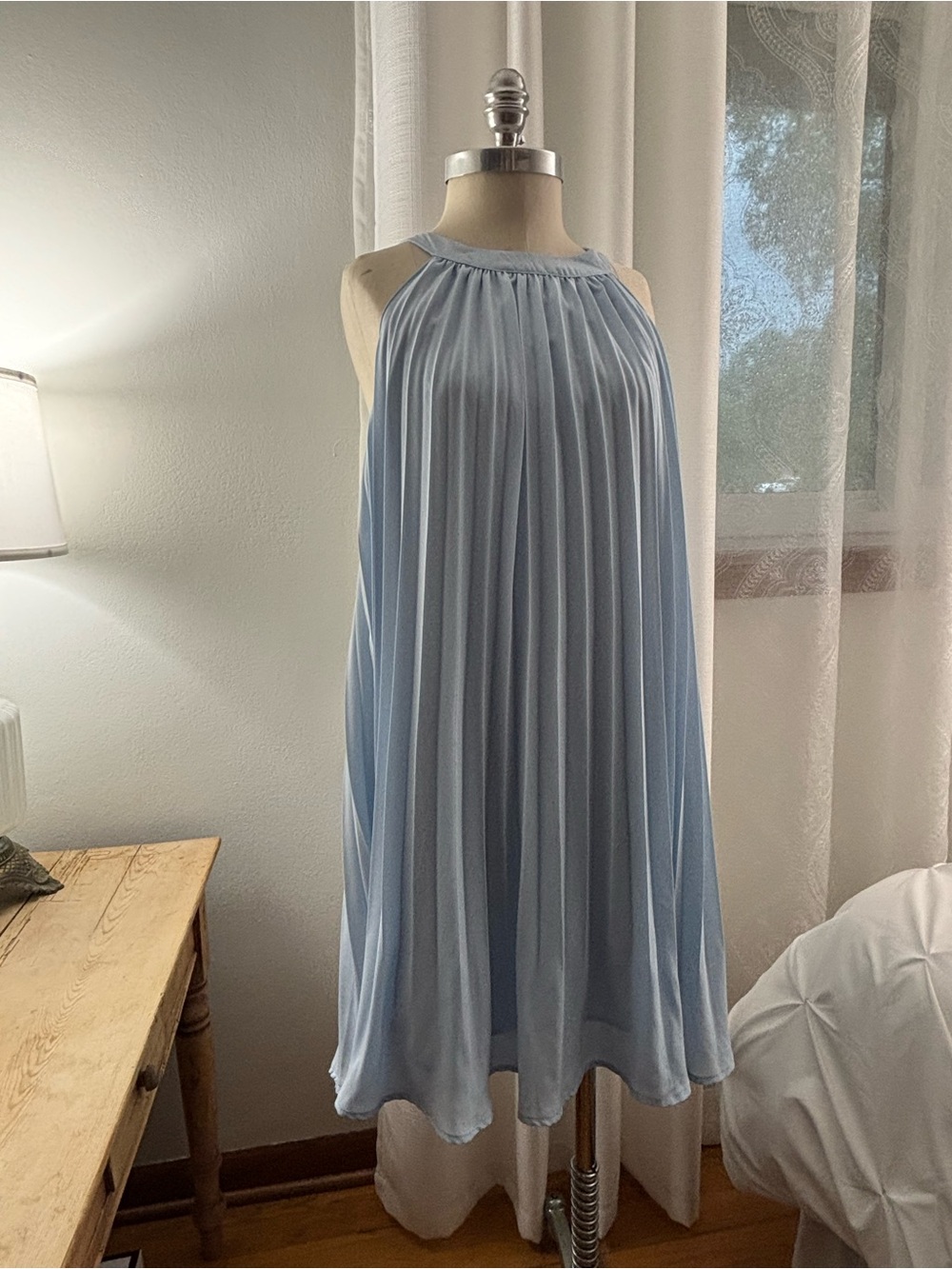 Fashion Light Blue Pleated Halter Dress, XL, EUC